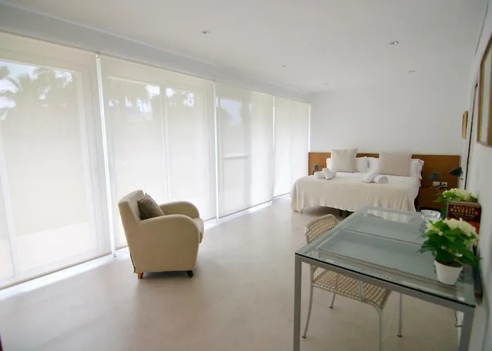 Luxury House *